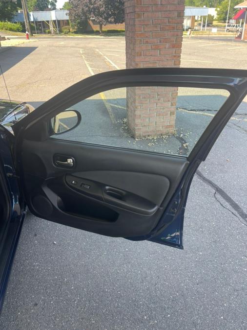 2005 Nissan Sentra 4dr Sdn I4 Auto 1.8 S SULEV, available for sale in New Britain, Connecticut | Supreme Automotive. New Britain, Connecticut 2005 Nissan Sentra 4dr Sdn I4 Auto 1.8 S SULEV, available for sale in New Britain, Connecticut | Supreme Automotive. New Britain, Connecticut