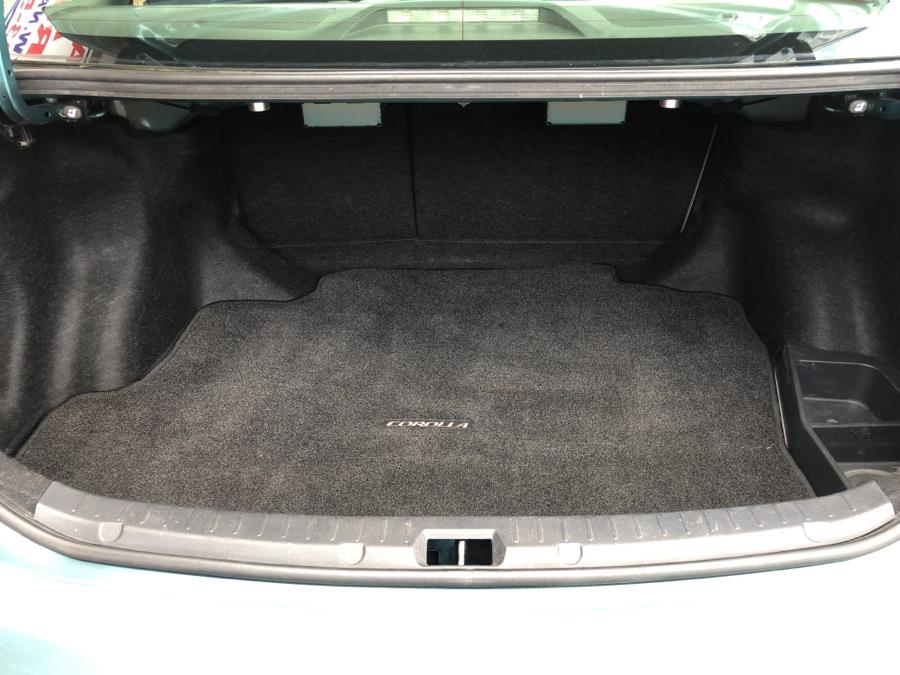 Used Toyota Corolla 4dr Sdn Auto LE 2010 | National Auto Brokers, Inc.. Waterbury, Connecticut Used Toyota Corolla 4dr Sdn Auto LE 2010 | National Auto Brokers, Inc.. Waterbury, Connecticut