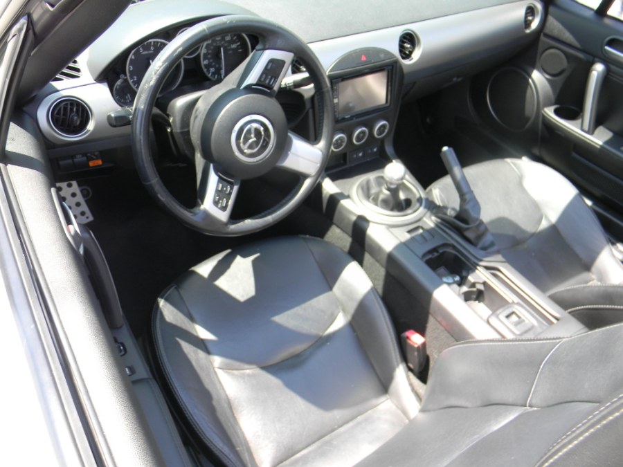 Used Mazda MX-5 Miata 2dr Conv Man Grand Touring 2011 | M&M Vehicles Inc dba Central Motors. Southborough, Massachusetts Used Mazda MX-5 Miata 2dr Conv Man Grand Touring 2011 | M&M Vehicles Inc dba Central Motors. Southborough, Massachusetts