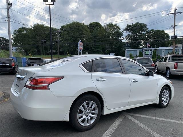 Used Nissan Altima 2.5 S 2015 | Wiz Leasing Inc. Stratford, Connecticut Used Nissan Altima 2.5 S 2015 | Wiz Leasing Inc. Stratford, Connecticut