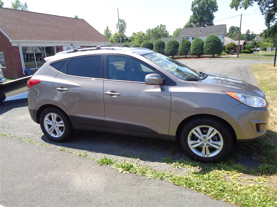Used Hyundai Tucson AWD 4dr Auto GLS 2012 | Country Auto Sales. Southwick, Massachusetts Used Hyundai Tucson AWD 4dr Auto GLS 2012 | Country Auto Sales. Southwick, Massachusetts