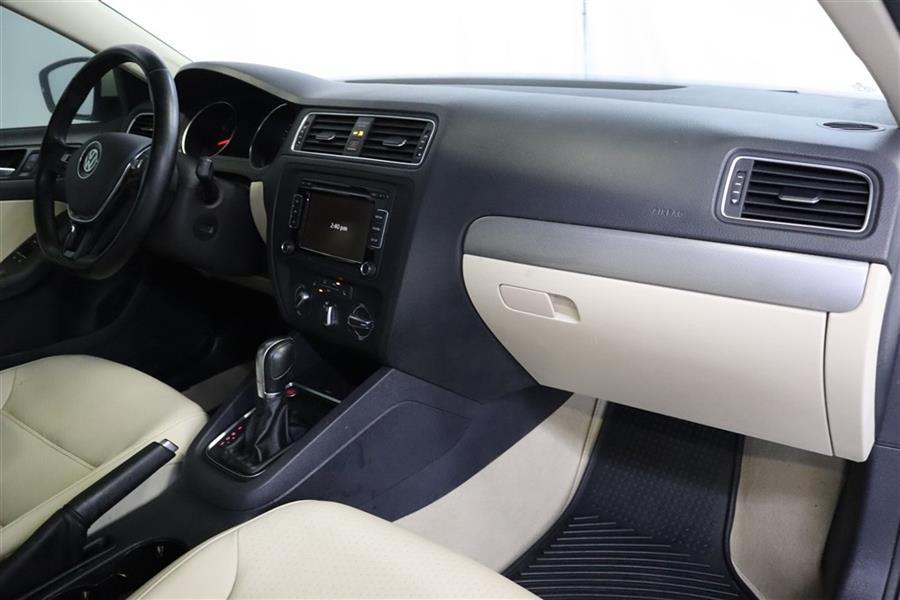 Used Volkswagen Jetta SE 2015 | Fast Track Motors. Paterson, New Jersey Used Volkswagen Jetta SE 2015 | Fast Track Motors. Paterson, New Jersey