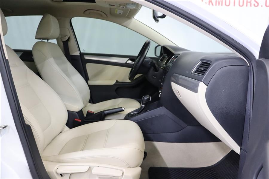 Used Volkswagen Jetta SE 2015 | Fast Track Motors. Paterson, New Jersey Used Volkswagen Jetta SE 2015 | Fast Track Motors. Paterson, New Jersey