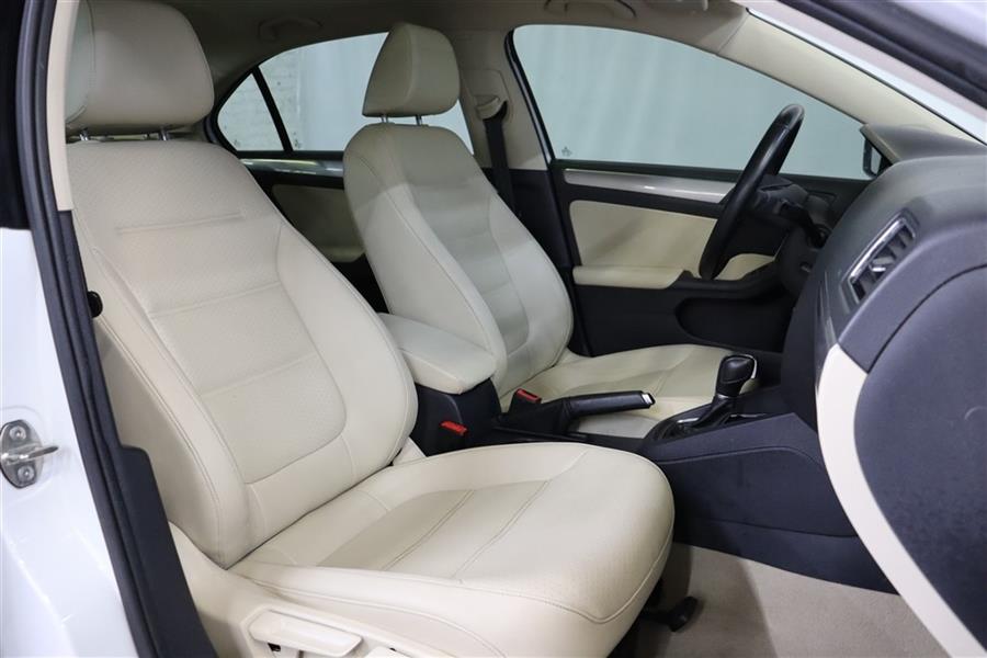 Used Volkswagen Jetta SE 2015 | Fast Track Motors. Paterson, New Jersey Used Volkswagen Jetta SE 2015 | Fast Track Motors. Paterson, New Jersey