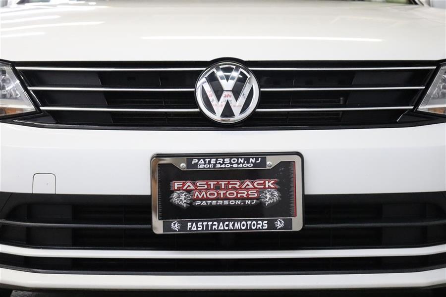 Used Volkswagen Jetta SE 2015 | Fast Track Motors. Paterson, New Jersey Used Volkswagen Jetta SE 2015 | Fast Track Motors. Paterson, New Jersey