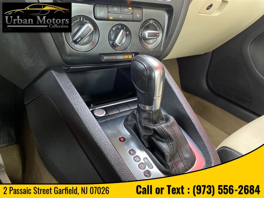 2012 Volkswagen Jetta Sedan SEL w/Premium & Sunroof PZEV, available for sale in Garfield, New Jersey | Urban Motors Collection. Garfield, New Jersey 2012 Volkswagen Jetta Sedan SEL w/Premium & Sunroof PZEV, available for sale in Garfield, New Jersey | Urban Motors Collection. Garfield, New Jersey