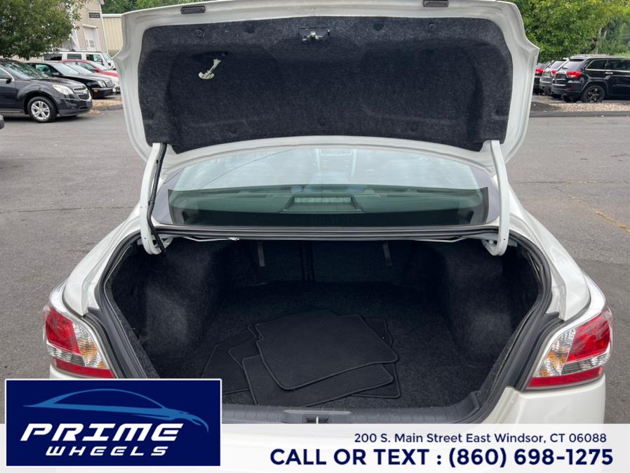 Used Nissan Altima 4dr Sdn I4 2.5 S 2015 | Prime Wheels. East Windsor, Connecticut Used Nissan Altima 4dr Sdn I4 2.5 S 2015 | Prime Wheels. East Windsor, Connecticut