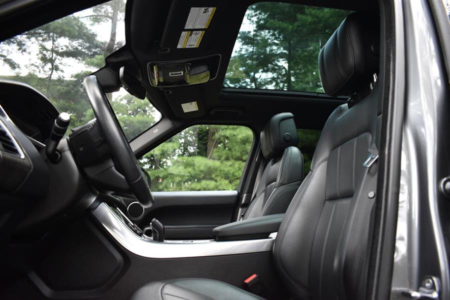 2018 Land Rover Range Rover Sport SE AWD 4dr SUV, available for sale in Great Neck, New York | Camy Cars. Great Neck, New York 2018 Land Rover Range Rover Sport SE AWD 4dr SUV, available for sale in Great Neck, New York | Camy Cars. Great Neck, New York