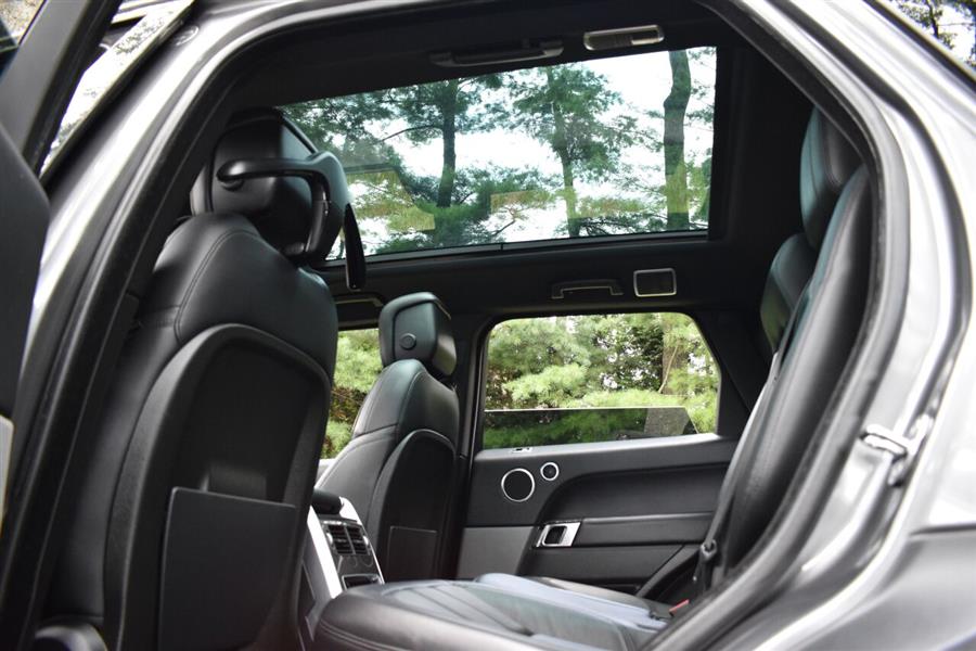 2018 Land Rover Range Rover Sport SE AWD 4dr SUV, available for sale in Great Neck, New York | Camy Cars. Great Neck, New York 2018 Land Rover Range Rover Sport SE AWD 4dr SUV, available for sale in Great Neck, New York | Camy Cars. Great Neck, New York
