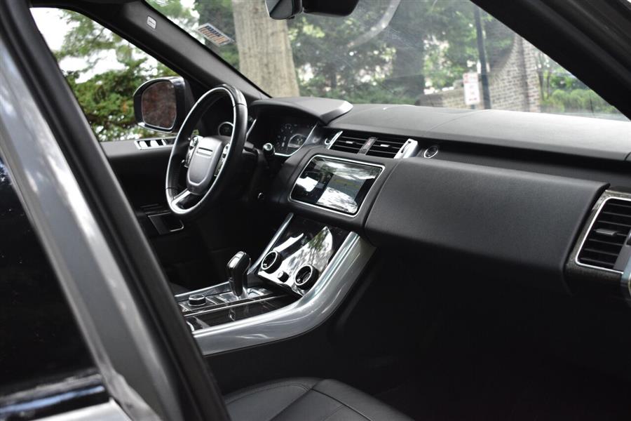 2018 Land Rover Range Rover Sport SE AWD 4dr SUV, available for sale in Great Neck, New York | Camy Cars. Great Neck, New York 2018 Land Rover Range Rover Sport SE AWD 4dr SUV, available for sale in Great Neck, New York | Camy Cars. Great Neck, New York