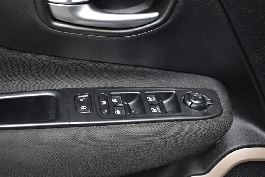 Used Jeep Renegade Latitude 4x4 4dr SUV 2017 | Camy Cars. Great Neck, New York Used Jeep Renegade Latitude 4x4 4dr SUV 2017 | Camy Cars. Great Neck, New York