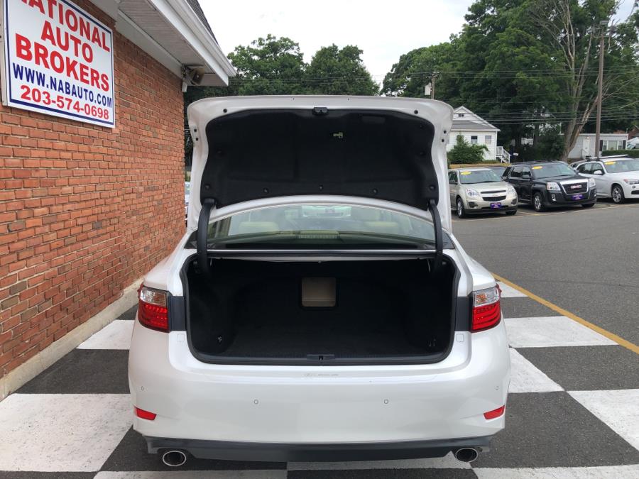 Used Lexus ES 350 4dr Sdn 2015 | National Auto Brokers, Inc.. Waterbury, Connecticut Used Lexus ES 350 4dr Sdn 2015 | National Auto Brokers, Inc.. Waterbury, Connecticut