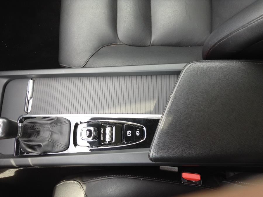 Used Volvo XC60 T5 AWD Momentum 2019 | Eurocars Plus. Groton, Connecticut Used Volvo XC60 T5 AWD Momentum 2019 | Eurocars Plus. Groton, Connecticut