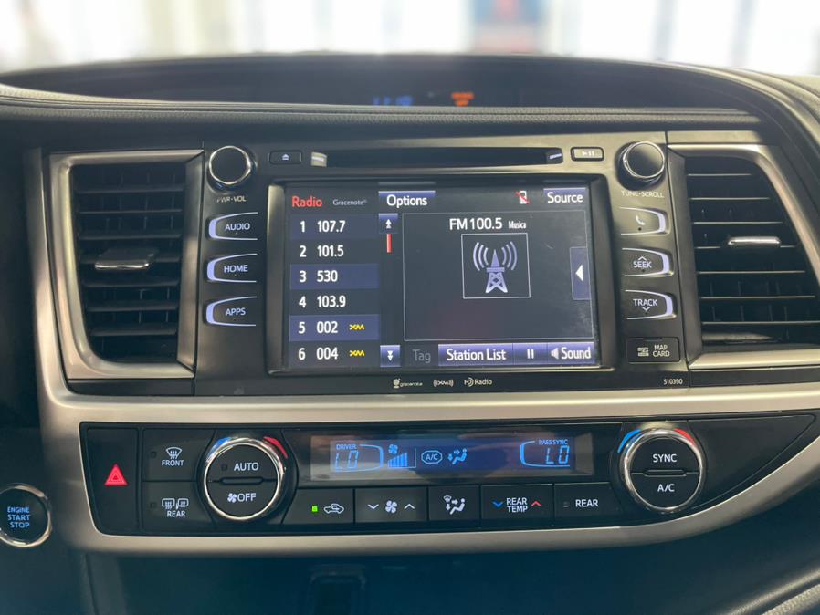 2019 Toyota Highlander SE SE V6 AWD (Natl), available for sale in Hollis, New York | Jamaica 26 Motors. Hollis, New York 2019 Toyota Highlander SE SE V6 AWD (Natl), available for sale in Hollis, New York | Jamaica 26 Motors. Hollis, New York