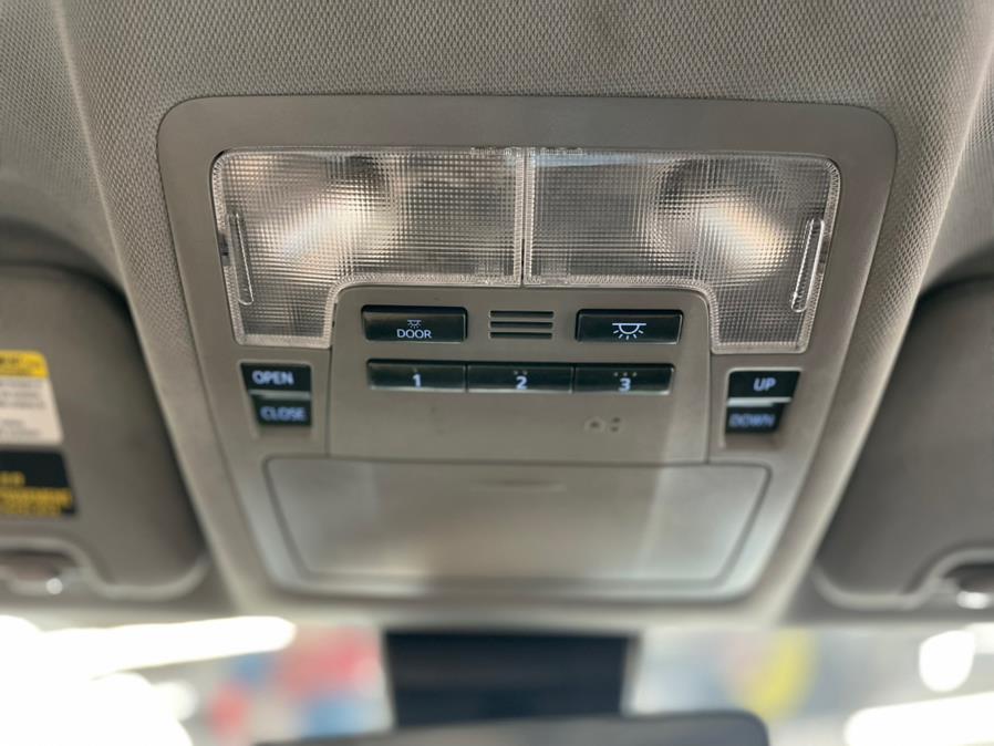 Used Toyota Highlander SE SE V6 AWD (Natl) 2019 | Jamaica 26 Motors. Hollis, New York
