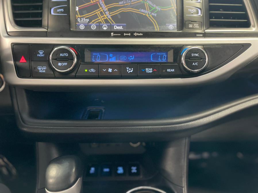 2019 Toyota Highlander SE SE V6 AWD (Natl), available for sale in Hollis, New York | Jamaica 26 Motors. Hollis, New York 2019 Toyota Highlander SE SE V6 AWD (Natl), available for sale in Hollis, New York | Jamaica 26 Motors. Hollis, New York