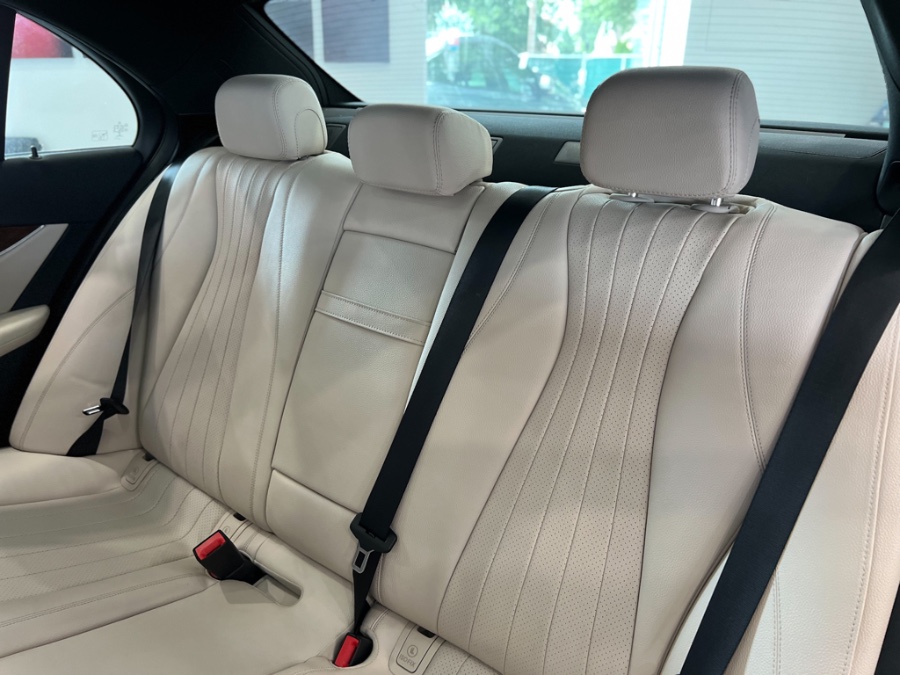 Used Mercedes-Benz E-Class E 300 4MATIC Sedan 2019 | Luxury Motor Club. Franklin Square, New York Used Mercedes-Benz E-Class E 300 4MATIC Sedan 2019 | Luxury Motor Club. Franklin Square, New York