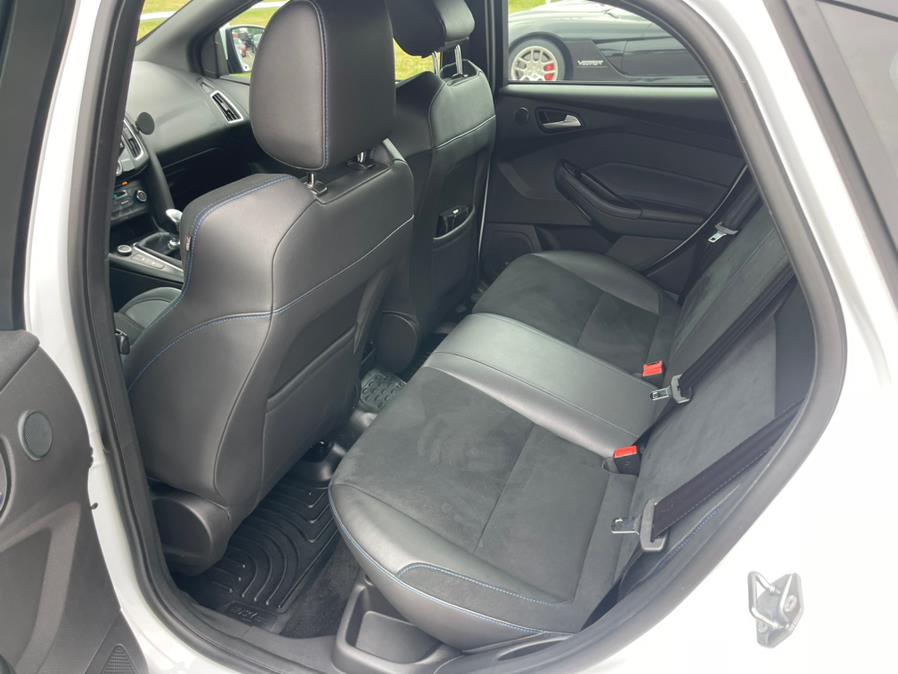 Used Ford Focus 5dr HB RS 2016 | Mike And Tony Auto Sales, Inc. South Windsor, Connecticut Used Ford Focus 5dr HB RS 2016 | Mike And Tony Auto Sales, Inc. South Windsor, Connecticut