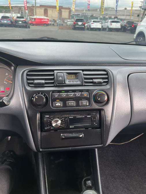 Used Honda Accord Sdn 4dr Sdn LX Manual ULEV 2000 | NJ Used Cars Center. Irvington, New Jersey Used Honda Accord Sdn 4dr Sdn LX Manual ULEV 2000 | NJ Used Cars Center. Irvington, New Jersey