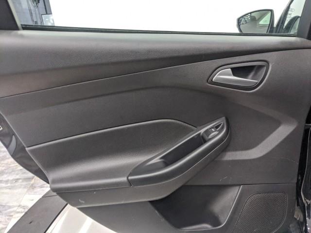 Used Ford Focus SE w/ rearCam 2017 | Car Revolution. Maple Shade, New Jersey Used Ford Focus SE w/ rearCam 2017 | Car Revolution. Maple Shade, New Jersey