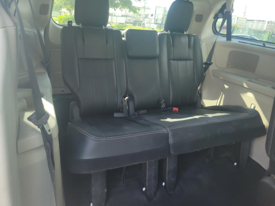 Used Chrysler Town & Country 4dr Wgn Touring 2014 | Ideal Auto Sales & Repairs. Orlando, Florida Used Chrysler Town & Country 4dr Wgn Touring 2014 | Ideal Auto Sales & Repairs. Orlando, Florida