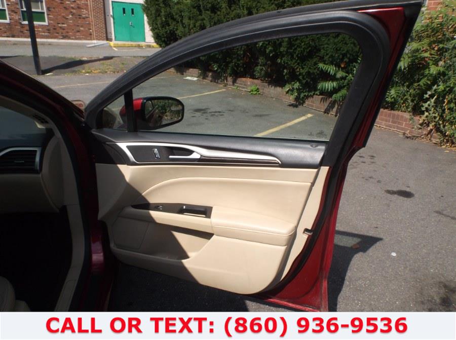 Used Ford Fusion 4dr Sdn SE Hybrid FWD 2014 | Lee Motors Sales Inc. Hartford, Connecticut Used Ford Fusion 4dr Sdn SE Hybrid FWD 2014 | Lee Motors Sales Inc. Hartford, Connecticut