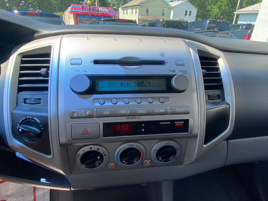 2008 Toyota Tacoma 4WD Dbl LB V6 AT, available for sale in Bridgeport, Connecticut | CT Auto. Bridgeport, Connecticut 2008 Toyota Tacoma 4WD Dbl LB V6 AT, available for sale in Bridgeport, Connecticut | CT Auto. Bridgeport, Connecticut