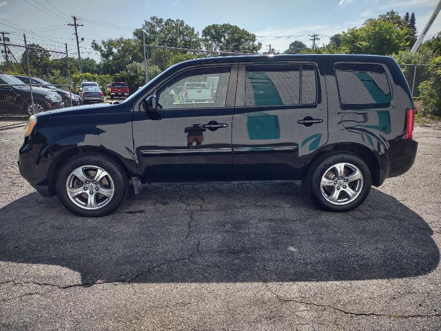 2012 Honda Pilot 4WD 4dr EX-L w/Navi, available for sale in Milford, Connecticut | Dealertown Auto Wholesalers. Milford, Connecticut 2012 Honda Pilot 4WD 4dr EX-L w/Navi, available for sale in Milford, Connecticut | Dealertown Auto Wholesalers. Milford, Connecticut