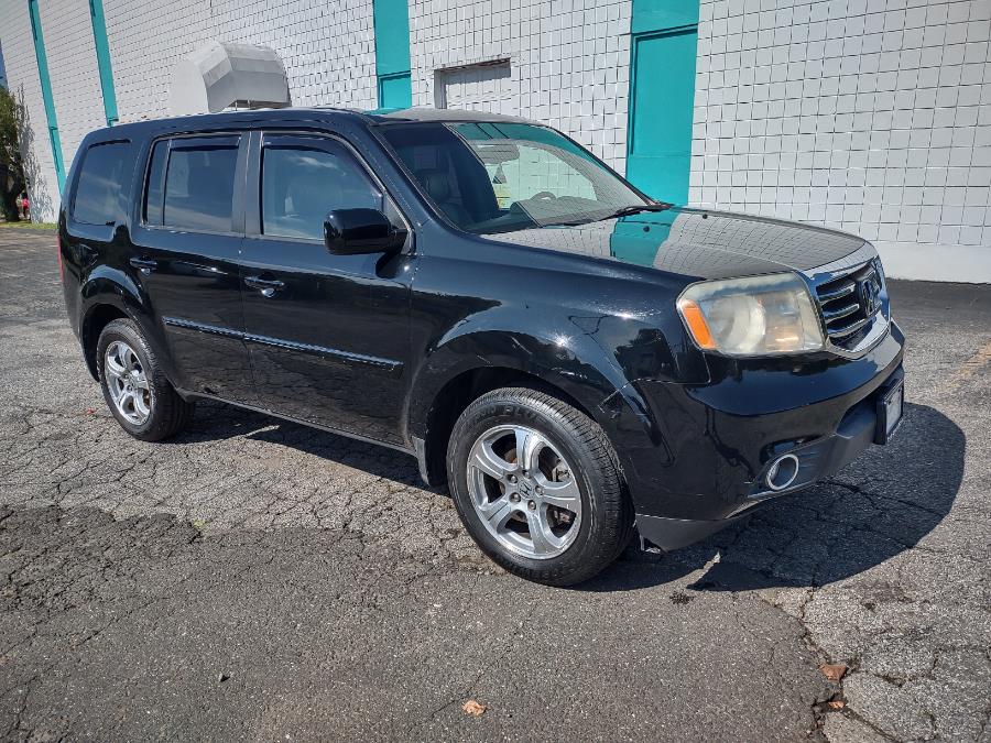 2012 Honda Pilot 4WD 4dr EX-L w/Navi, available for sale in Milford, Connecticut | Dealertown Auto Wholesalers. Milford, Connecticut 2012 Honda Pilot 4WD 4dr EX-L w/Navi, available for sale in Milford, Connecticut | Dealertown Auto Wholesalers. Milford, Connecticut