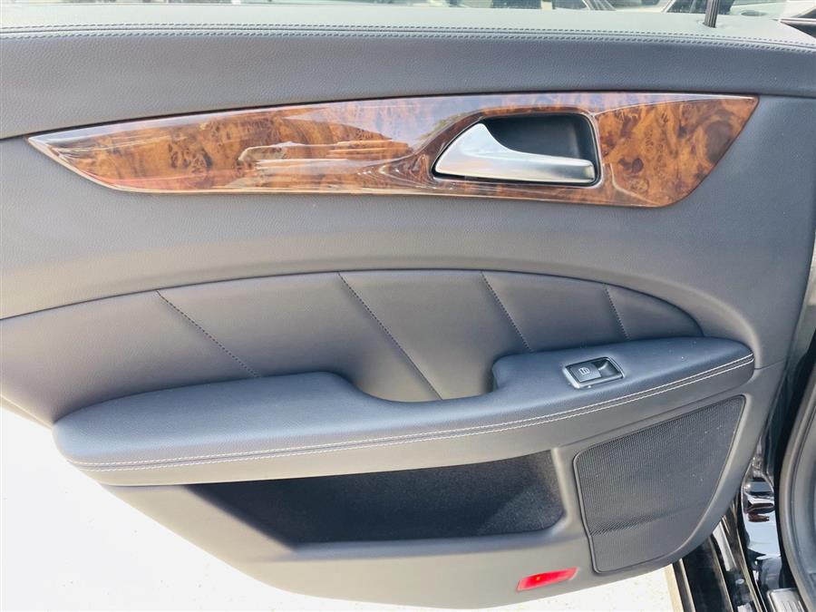 Used Mercedes-Benz CLS-Class 4dr Sdn CLS550 RWD 2013 | Northshore Motors. Syosset , New York Used Mercedes-Benz CLS-Class 4dr Sdn CLS550 RWD 2013 | Northshore Motors. Syosset , New York
