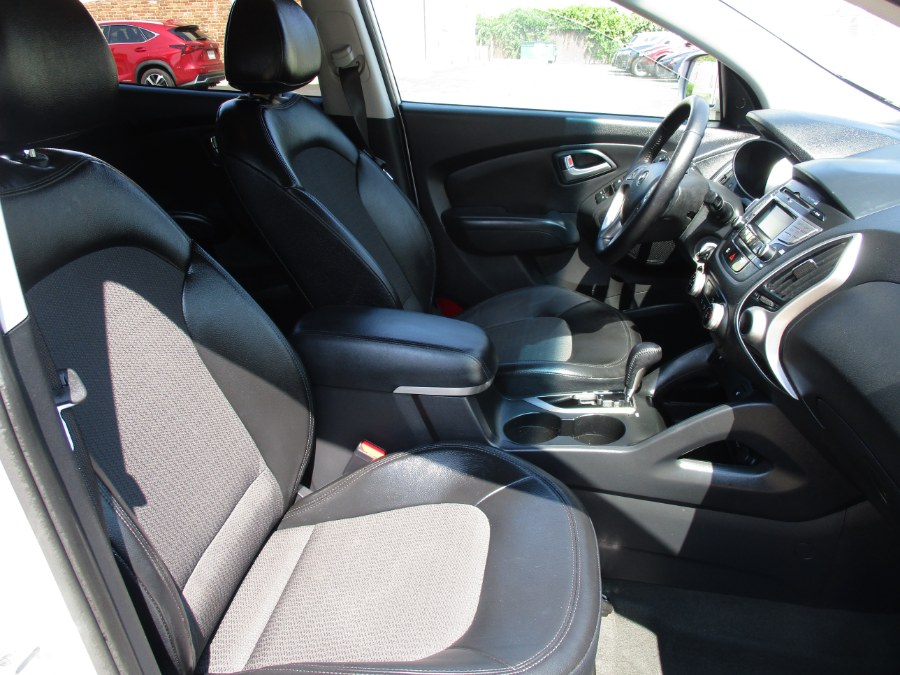 2012 Hyundai Tucson AWD 4dr Auto GLS, available for sale in West Babylon, New York | New Gen Auto Group. West Babylon, New York 2012 Hyundai Tucson AWD 4dr Auto GLS, available for sale in West Babylon, New York | New Gen Auto Group. West Babylon, New York