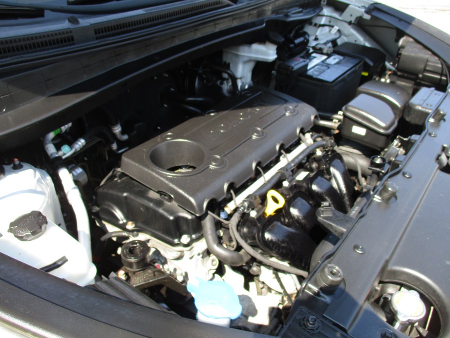 2012 Hyundai Tucson AWD 4dr Auto GLS, available for sale in West Babylon, New York | New Gen Auto Group. West Babylon, New York 2012 Hyundai Tucson AWD 4dr Auto GLS, available for sale in West Babylon, New York | New Gen Auto Group. West Babylon, New York