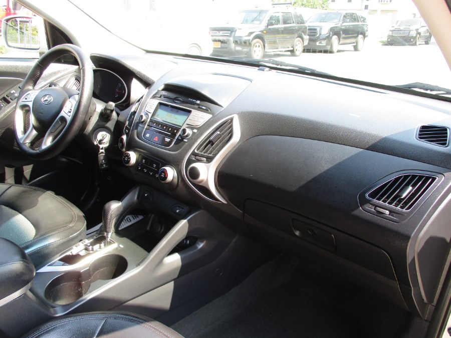2012 Hyundai Tucson AWD 4dr Auto GLS, available for sale in West Babylon, New York | New Gen Auto Group. West Babylon, New York 2012 Hyundai Tucson AWD 4dr Auto GLS, available for sale in West Babylon, New York | New Gen Auto Group. West Babylon, New York
