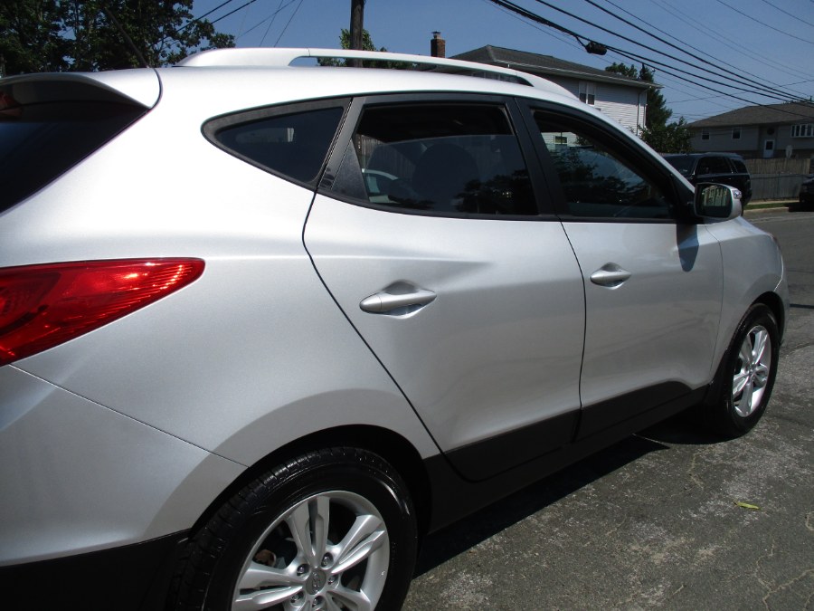 2012 Hyundai Tucson AWD 4dr Auto GLS, available for sale in West Babylon, New York | New Gen Auto Group. West Babylon, New York 2012 Hyundai Tucson AWD 4dr Auto GLS, available for sale in West Babylon, New York | New Gen Auto Group. West Babylon, New York