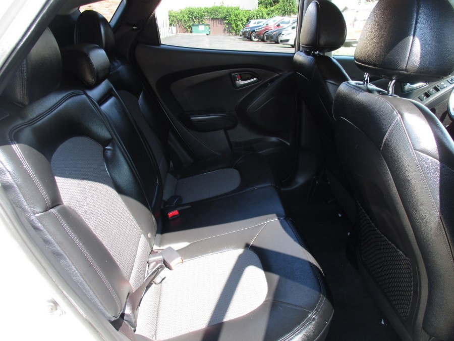 2012 Hyundai Tucson AWD 4dr Auto GLS, available for sale in West Babylon, New York | New Gen Auto Group. West Babylon, New York 2012 Hyundai Tucson AWD 4dr Auto GLS, available for sale in West Babylon, New York | New Gen Auto Group. West Babylon, New York