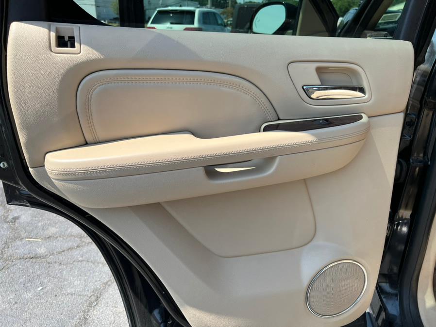Used Cadillac Escalade AWD 4dr Luxury 2012 | Prestige Pre-Owned Motors Inc. New Windsor, New York Used Cadillac Escalade AWD 4dr Luxury 2012 | Prestige Pre-Owned Motors Inc. New Windsor, New York