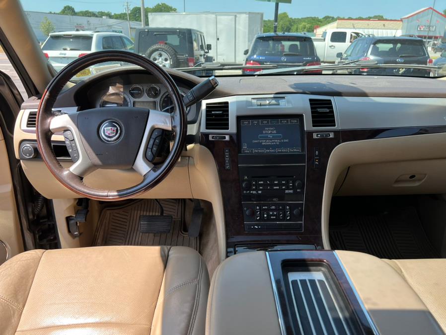 Used Cadillac Escalade AWD 4dr Luxury 2012 | Prestige Pre-Owned Motors Inc. New Windsor, New York Used Cadillac Escalade AWD 4dr Luxury 2012 | Prestige Pre-Owned Motors Inc. New Windsor, New York