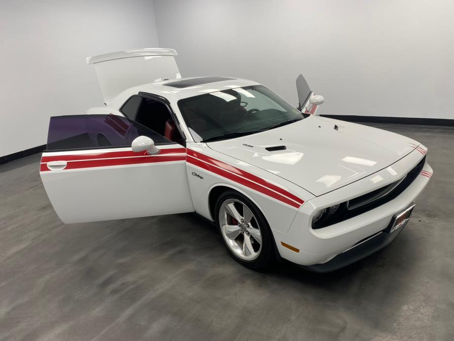Used Dodge Challenger 2dr Cpe R/T Classic 2014 | M Auto Group. Elizabeth, New Jersey Used Dodge Challenger 2dr Cpe R/T Classic 2014 | M Auto Group. Elizabeth, New Jersey