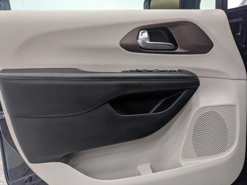 Used Chrysler Pacifica Touring L 2018 | Car Revolution. Maple Shade, New Jersey Used Chrysler Pacifica Touring L 2018 | Car Revolution. Maple Shade, New Jersey