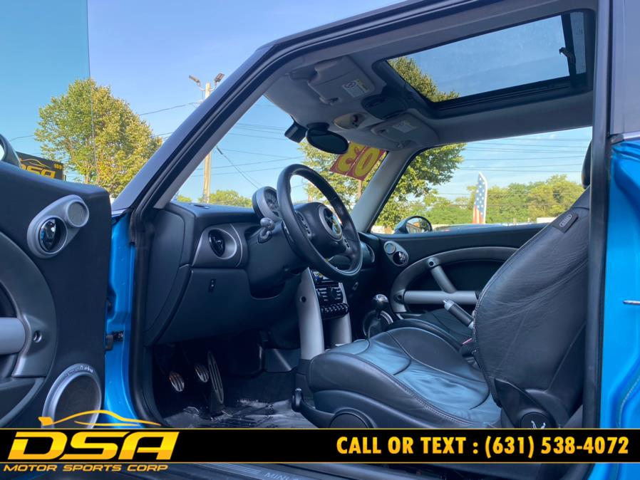 2003 MINI Cooper Hardtop 2dr Cpe S, available for sale in Commack, New York | DSA Motor Sports Corp. Commack, New York 2003 MINI Cooper Hardtop 2dr Cpe S, available for sale in Commack, New York | DSA Motor Sports Corp. Commack, New York
