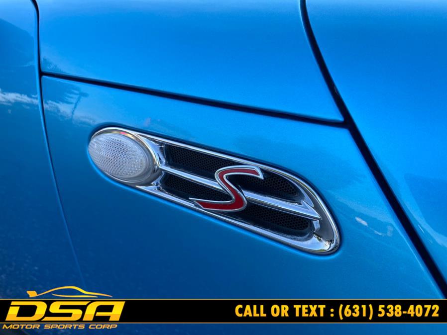 2003 MINI Cooper Hardtop 2dr Cpe S, available for sale in Commack, New York | DSA Motor Sports Corp. Commack, New York 2003 MINI Cooper Hardtop 2dr Cpe S, available for sale in Commack, New York | DSA Motor Sports Corp. Commack, New York