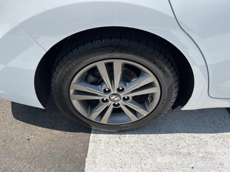 2018 Hyundai Elantra SEL 2.0L Auto, available for sale in Waterbury, Connecticut | National Auto Brokers, Inc.. Waterbury, Connecticut 2018 Hyundai Elantra SEL 2.0L Auto, available for sale in Waterbury, Connecticut | National Auto Brokers, Inc.. Waterbury, Connecticut