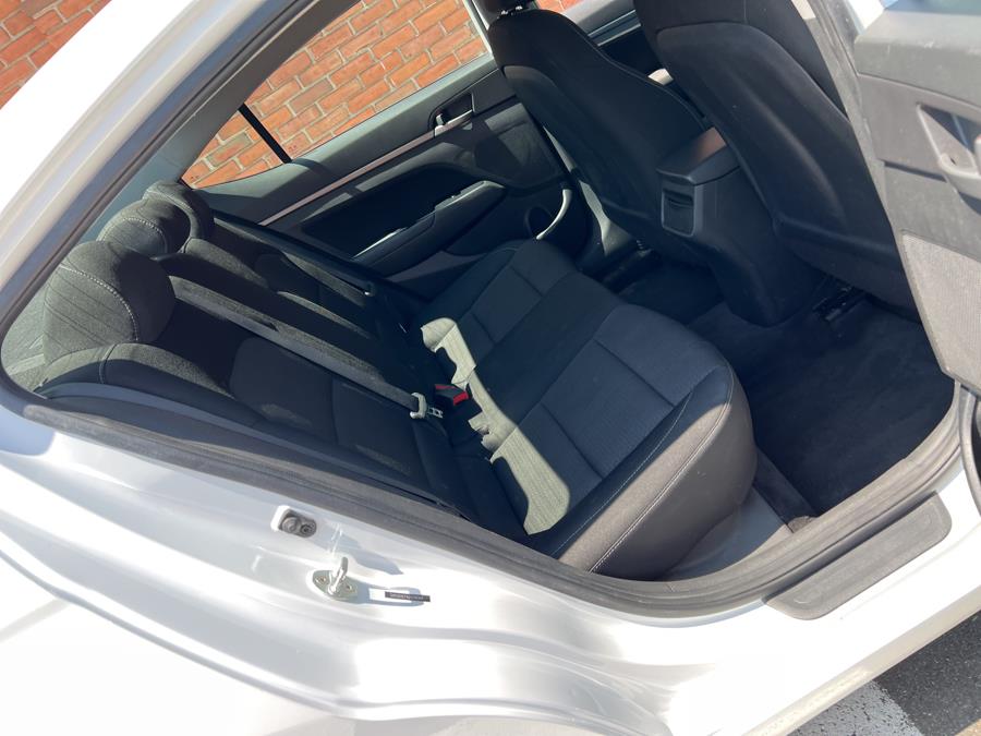 2018 Hyundai Elantra SEL 2.0L Auto, available for sale in Waterbury, Connecticut | National Auto Brokers, Inc.. Waterbury, Connecticut 2018 Hyundai Elantra SEL 2.0L Auto, available for sale in Waterbury, Connecticut | National Auto Brokers, Inc.. Waterbury, Connecticut