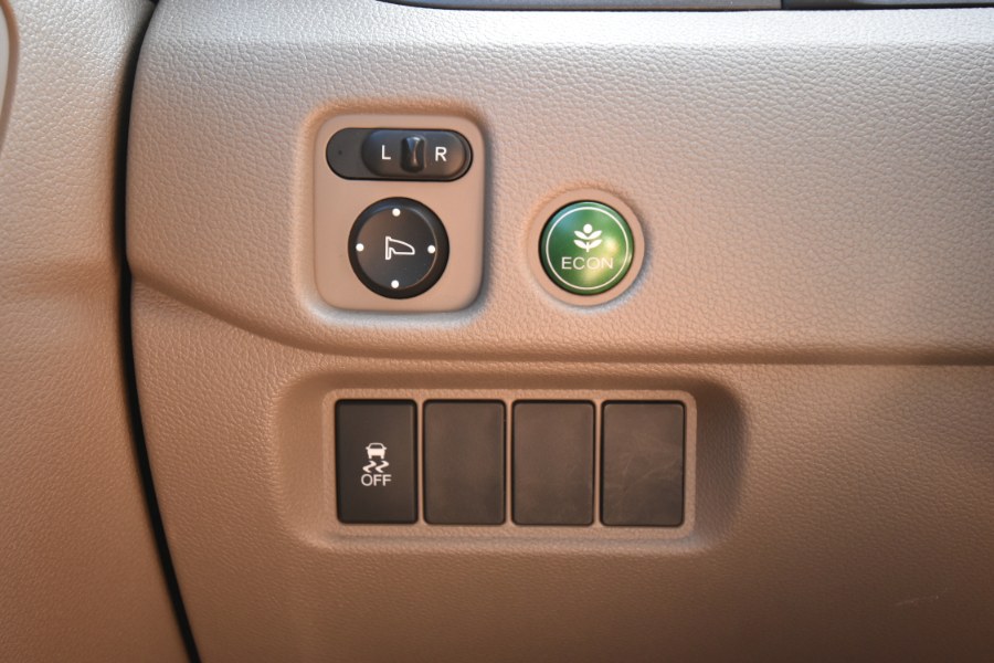 Used Honda Pilot LX AWD 2018 | Highline Car Connection. Waterbury, Connecticut Used Honda Pilot LX AWD 2018 | Highline Car Connection. Waterbury, Connecticut