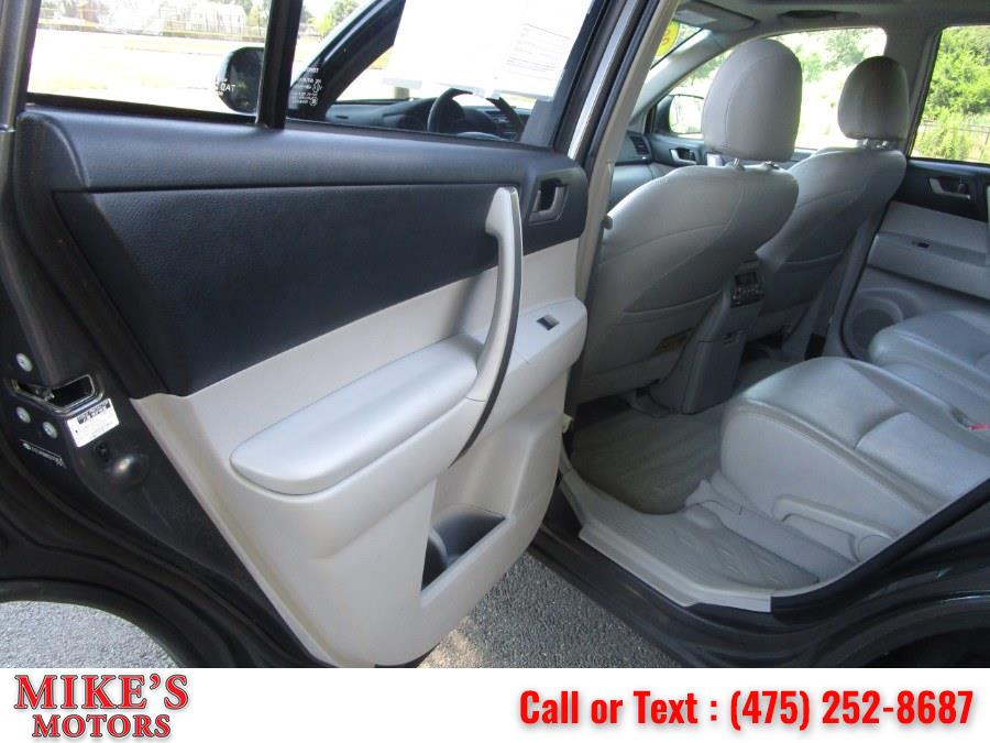 Used Toyota Highlander 4WD 4dr Sport 2008 | Mike's Motors LLC. Stratford, Connecticut Used Toyota Highlander 4WD 4dr Sport 2008 | Mike's Motors LLC. Stratford, Connecticut