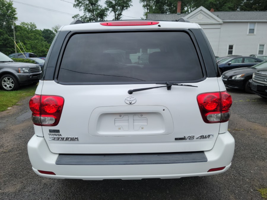 Used Toyota Sequoia SR5 4.7V8 4WD 3rd Raw W/Leather 2007 | Toro Auto. East Windsor, Connecticut Used Toyota Sequoia SR5 4.7V8 4WD 3rd Raw W/Leather 2007 | Toro Auto. East Windsor, Connecticut