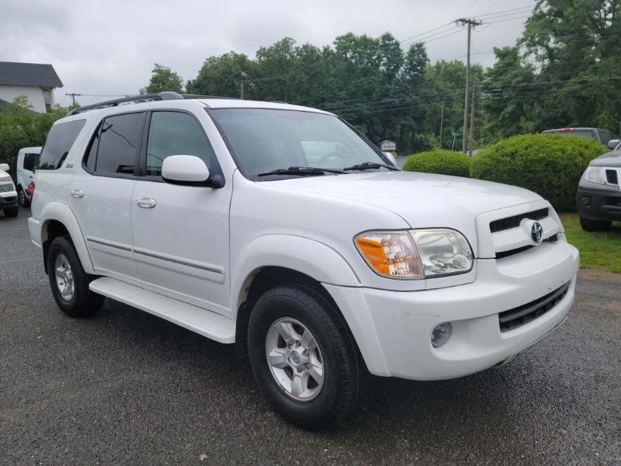 Used Toyota Sequoia SR5 4.7V8 4WD 3rd Raw W/Leather 2007 | Toro Auto. East Windsor, Connecticut Used Toyota Sequoia SR5 4.7V8 4WD 3rd Raw W/Leather 2007 | Toro Auto. East Windsor, Connecticut