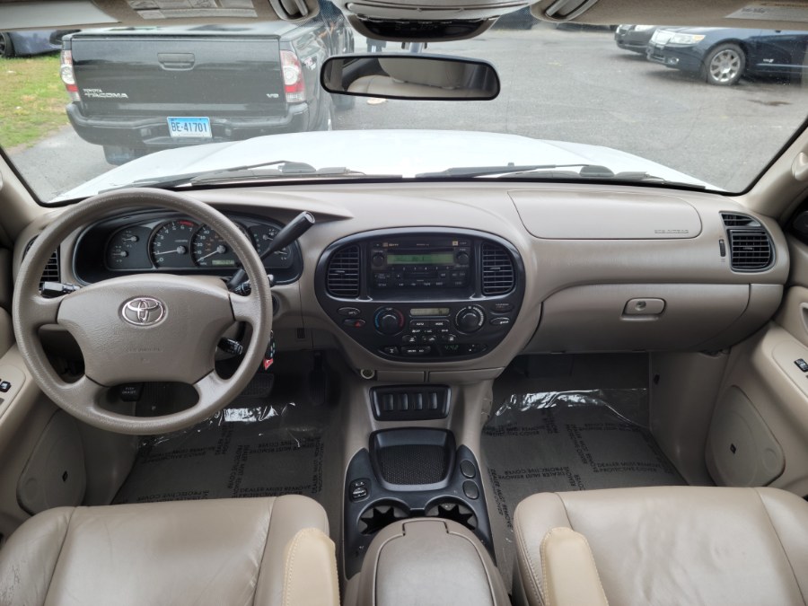 Used Toyota Sequoia SR5 4.7V8 4WD 3rd Raw W/Leather 2007 | Toro Auto. East Windsor, Connecticut Used Toyota Sequoia SR5 4.7V8 4WD 3rd Raw W/Leather 2007 | Toro Auto. East Windsor, Connecticut