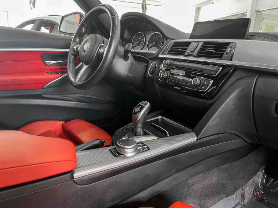 2018 BMW 3 Series 330i xDrive Sedan, available for sale in Franklin Square, New York | Luxury Motor Club. Franklin Square, New York 2018 BMW 3 Series 330i xDrive Sedan, available for sale in Franklin Square, New York | Luxury Motor Club. Franklin Square, New York