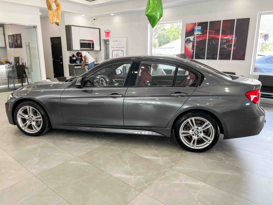2018 BMW 3 Series 330i xDrive Sedan, available for sale in Franklin Square, New York | Luxury Motor Club. Franklin Square, New York 2018 BMW 3 Series 330i xDrive Sedan, available for sale in Franklin Square, New York | Luxury Motor Club. Franklin Square, New York